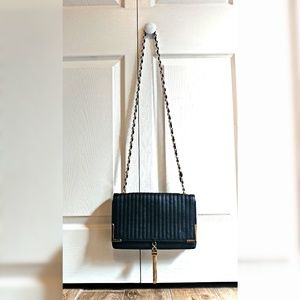 BEBE KYLA QUILTED CROSSBODY